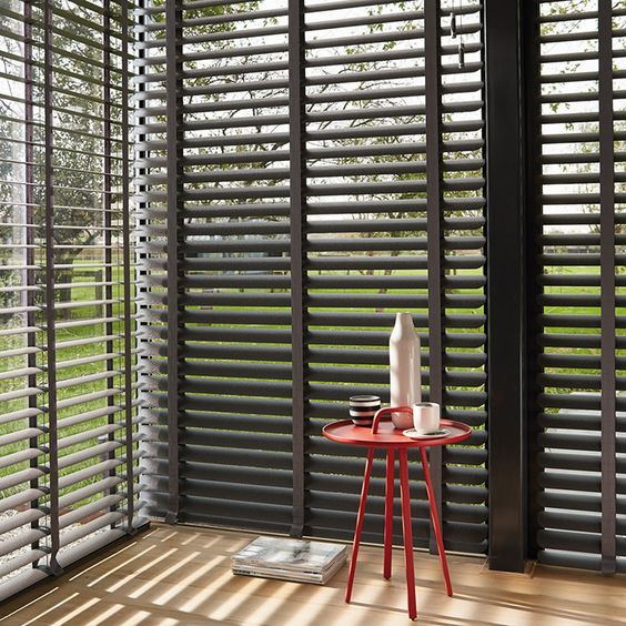 Luxaflex 70mm Metal Venetian Blind Luxaflex 70mm Metal Venetian Blind