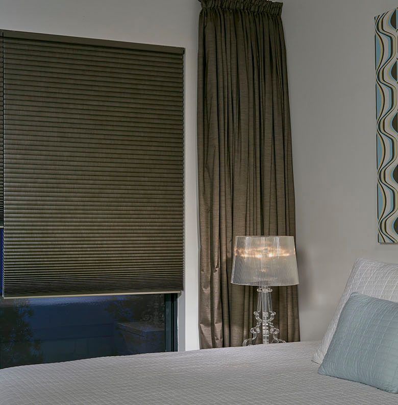 Luxaflex Room Darkening Beige Luxaflex Room Darkening Beige