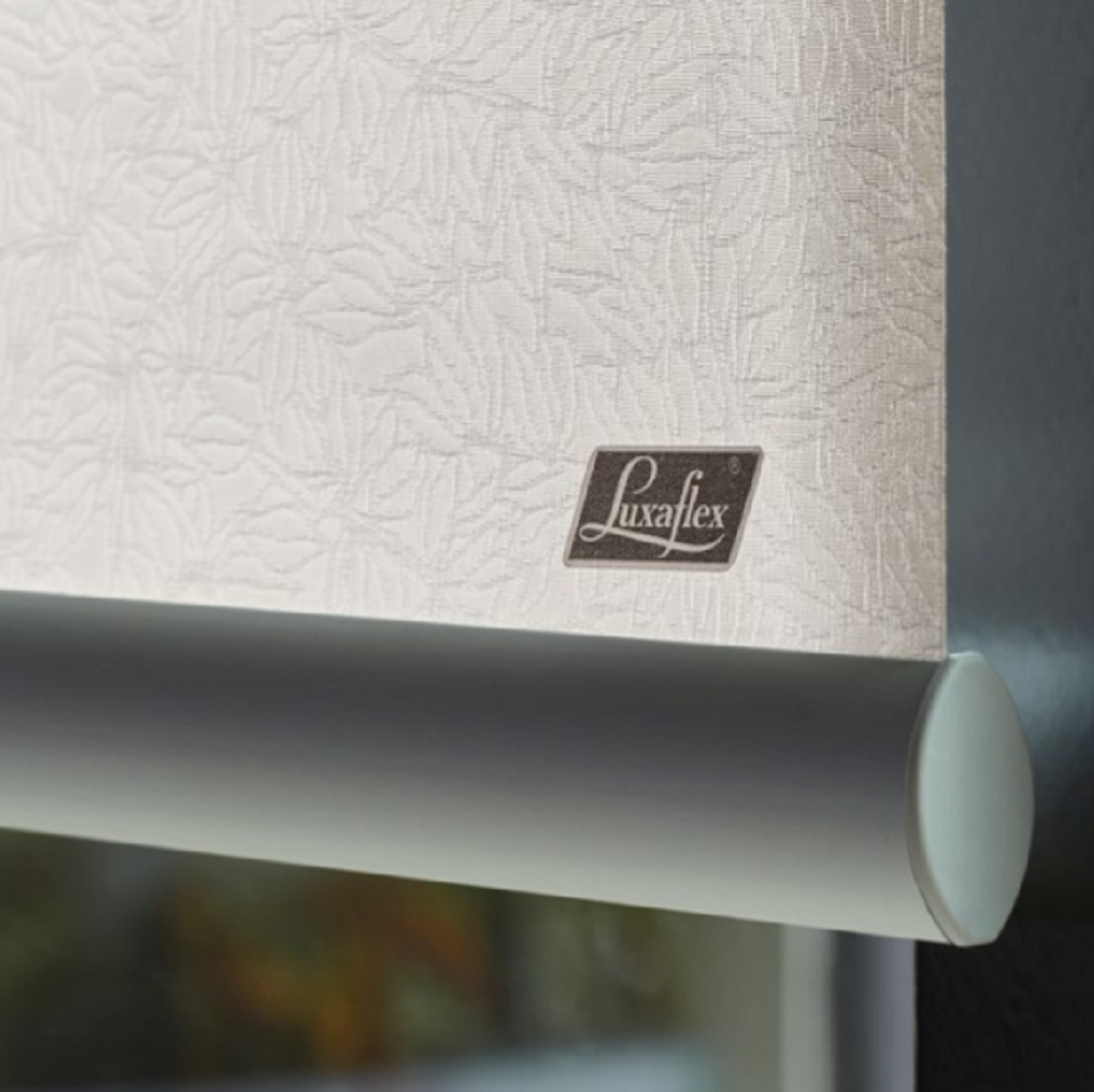 Luxaflex Exposed Bottom Bar Image Luxaflex Exposed Bottom Bar Image