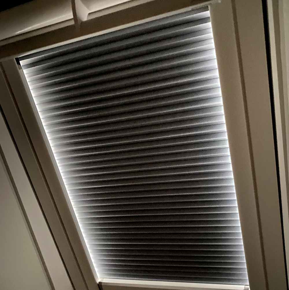 FHC showing light leakage 1 FHC showing light leakage 1