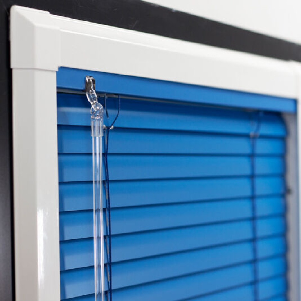 Metal Venetain Perfect frame and wand close up Metal Venetain Perfect frame and wand close up