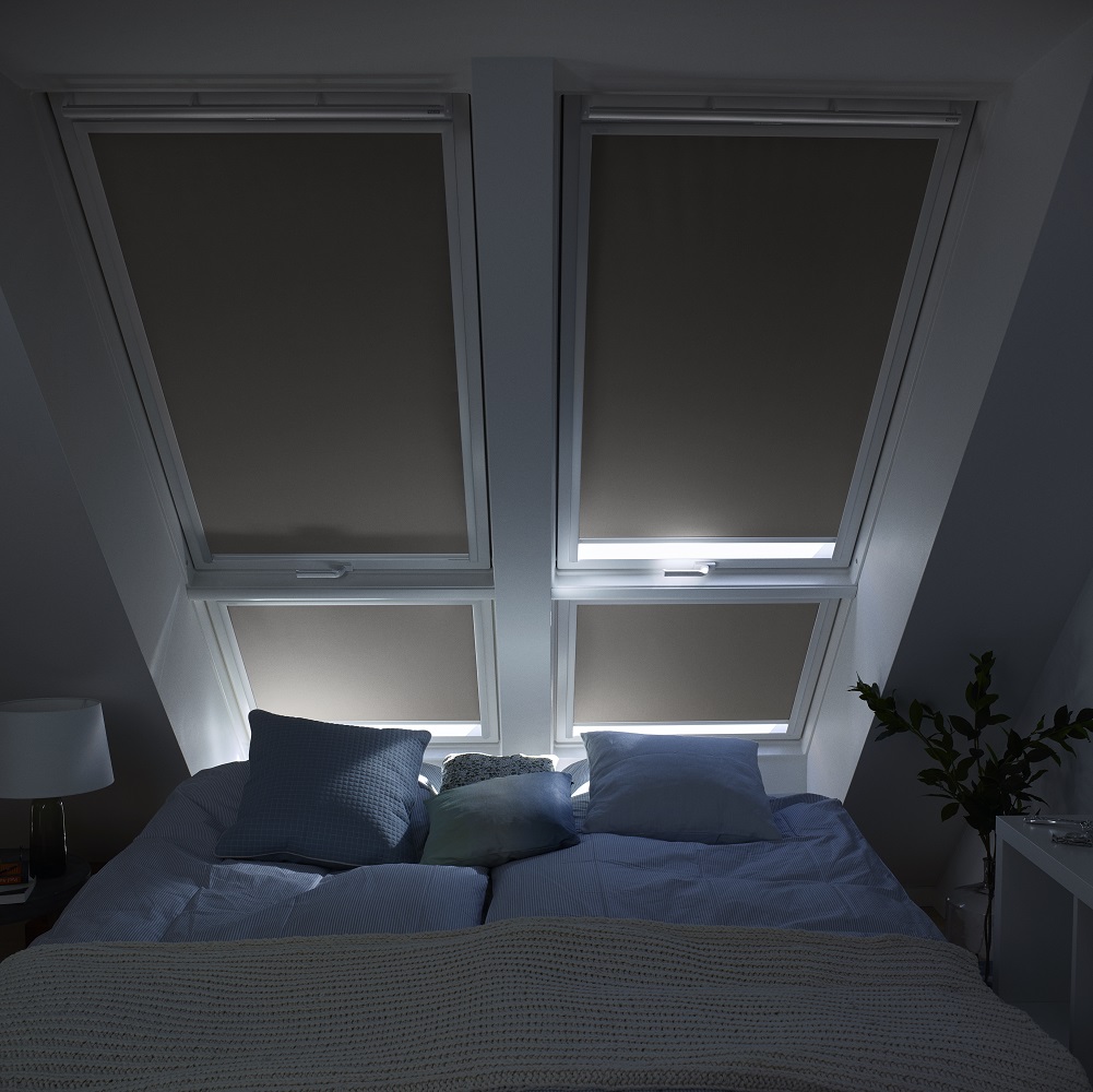 Velux Quad 4 Sand blackout closed Velux Quad 4 Sand blackout closed