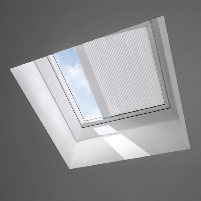 VELUX® Flat Roof (FMK) Electric Energy Pleated Blind | 1045 - White VELUX® Flat Roof (FMK) Electric Energy Pleated Blind | 1045 - White