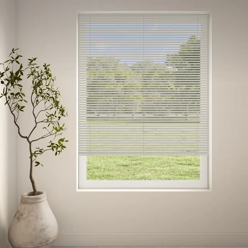 Luxaflex 70mm Metal Venetian Blind | 0865 Glitter