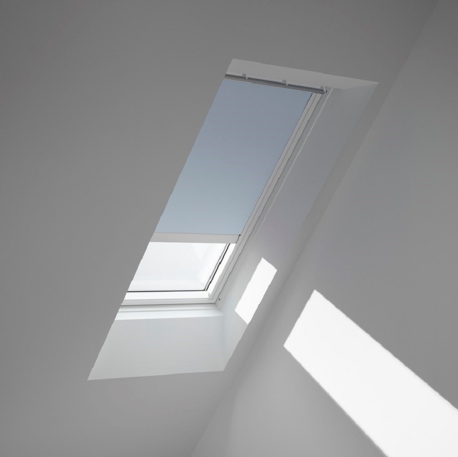 VELUX® Blackout (DML) Electric Window Blind | 4576 - Light Blue