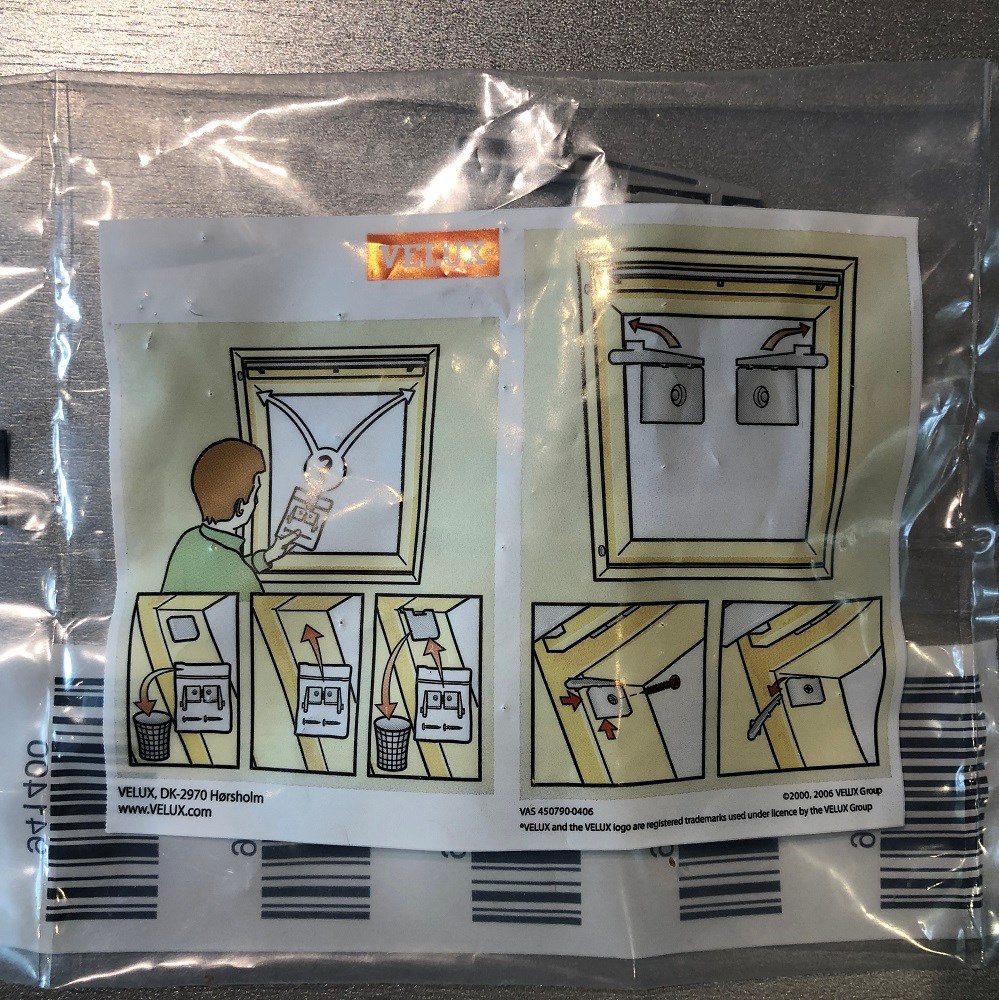 Genuine VELUX® Window Brackets (ZOZ230)