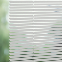 Luxaflex® Top Down Bottom Up - 25mm Metal Venetian Blind | 2300 Isle Luxaflex® Top Down Bottom Up - 25mm Metal Venetian Blind | 2300 Isle