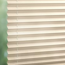 Luxaflex 20mm Semi-Transparent Plisse Blind | 6181 Poladium FR