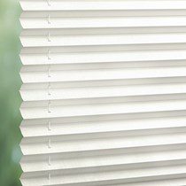 Luxaflex 20mm Semi-Transparent Plisse Blind | 9510 Poladium FR